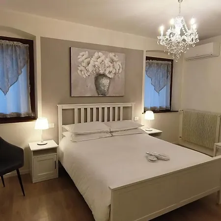 Sottocastello 1 Apartment